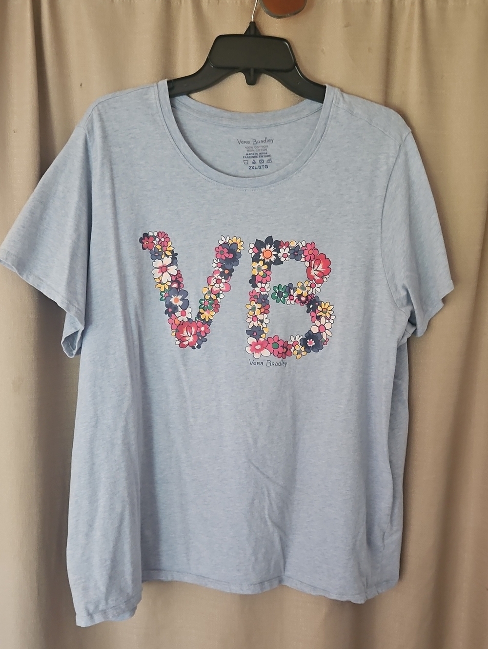 EUC Vera Bradley Tee